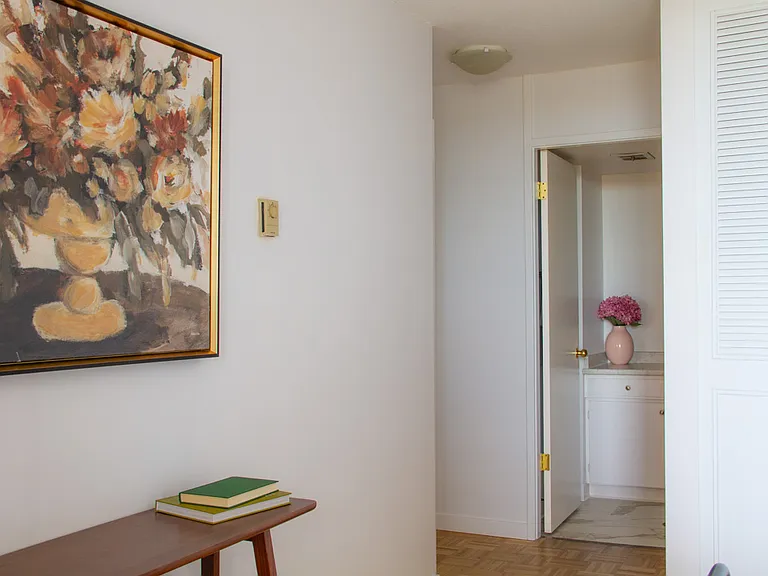 935 Marine Dr — Photo 47