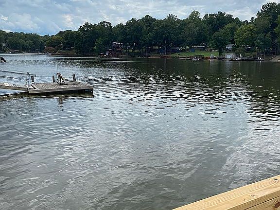 5th image of 574 Lake Dr #9
