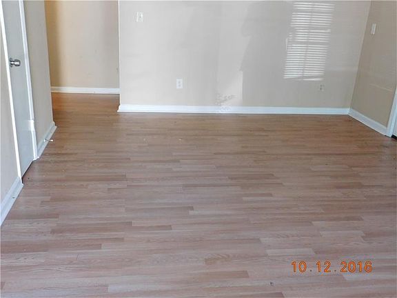 4th image of 6092 Creekford Dr