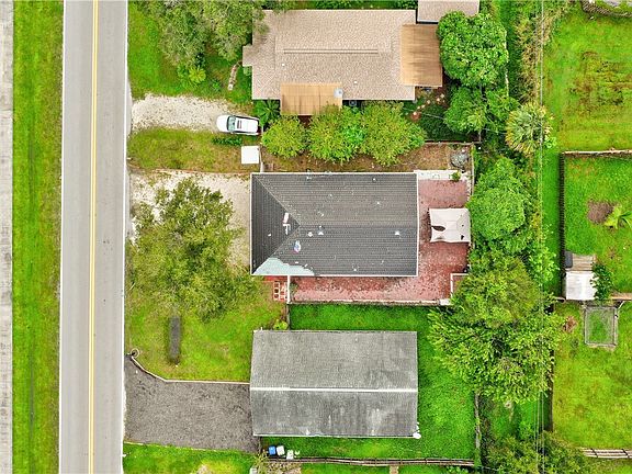 4th image of 1245 18th Ave SW