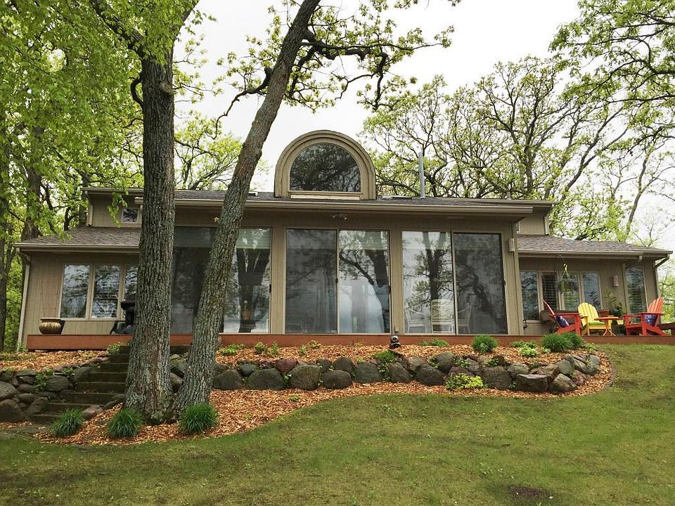 1st image of 2504 Lakeside Ave