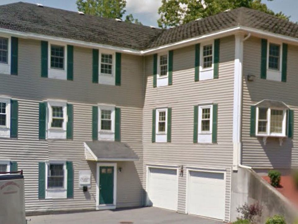 2nd image of 389 Main St Ste 1