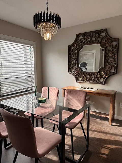 2 bed, 1123 sqft, $2,200 — Photo 4