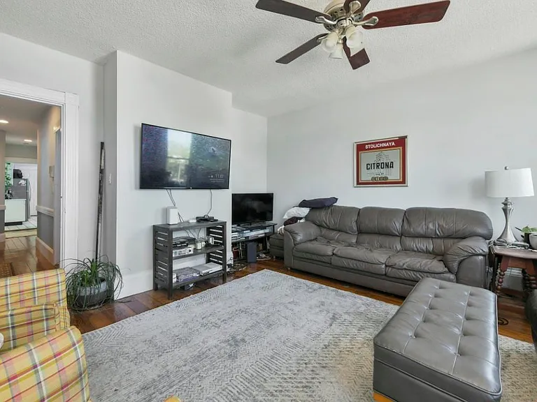 34-36 Boston St #3 — Photo 7