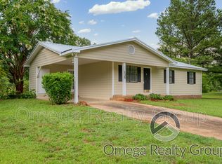 135 Mountain Breeze St, Anniston, AL 36207