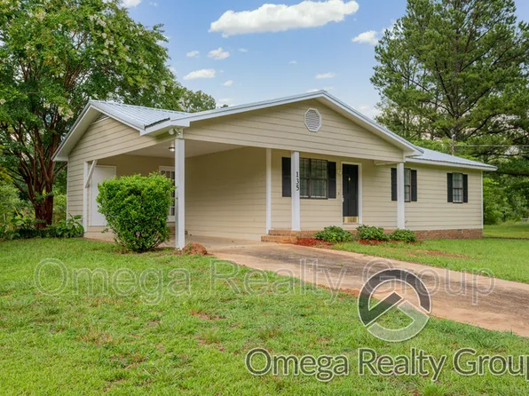 135 Mountain Breeze St, Anniston, AL 36207