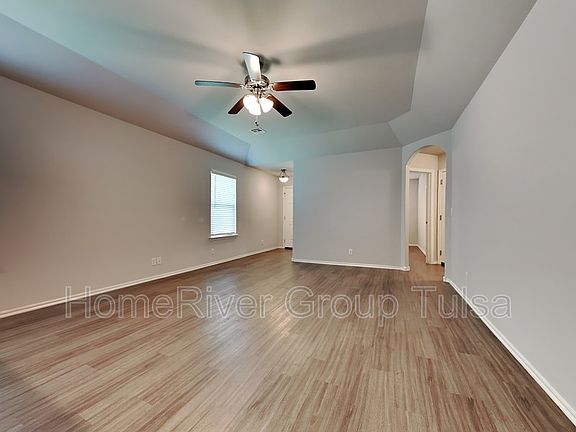 4th image of 9025 S 253rd East Ave