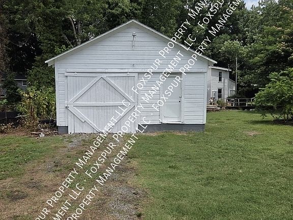 3rd image of 202 S Ayersville Rd