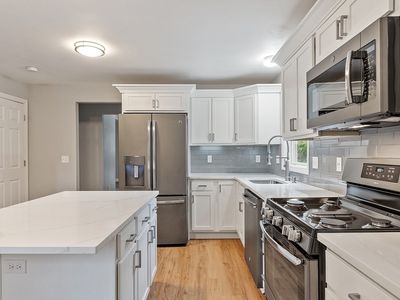 87 Roosevelt St, Fitchburg, MA, 01420