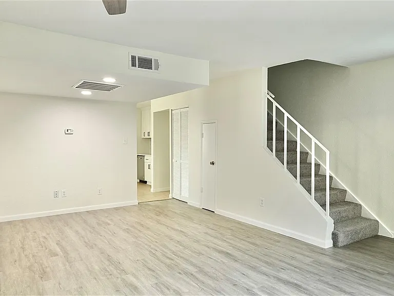 7918 Prestwood Dr #4 — Photo 8