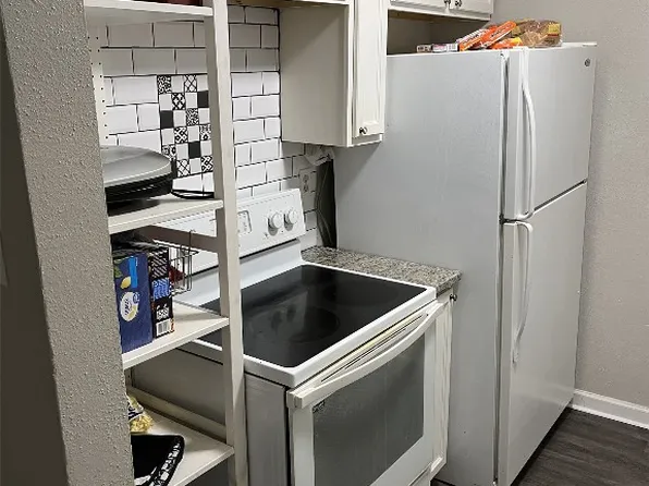 6050 Melody Ln APT 341, Dallas, TX 75231