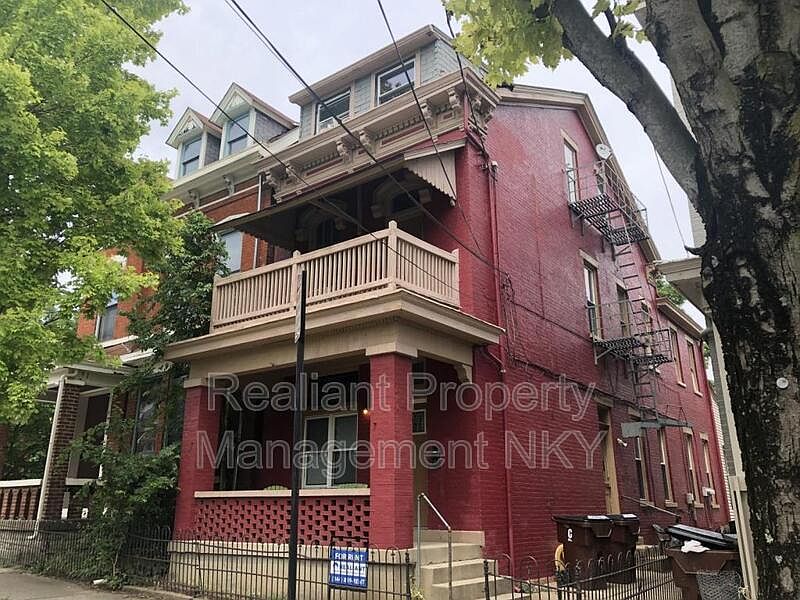 1st image of 1226 Scott St APT 1