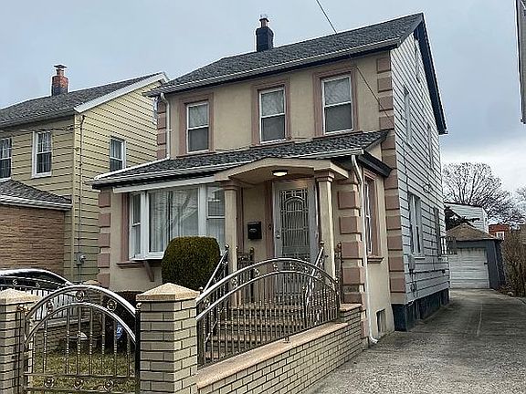 3rd image of 11539 201st St