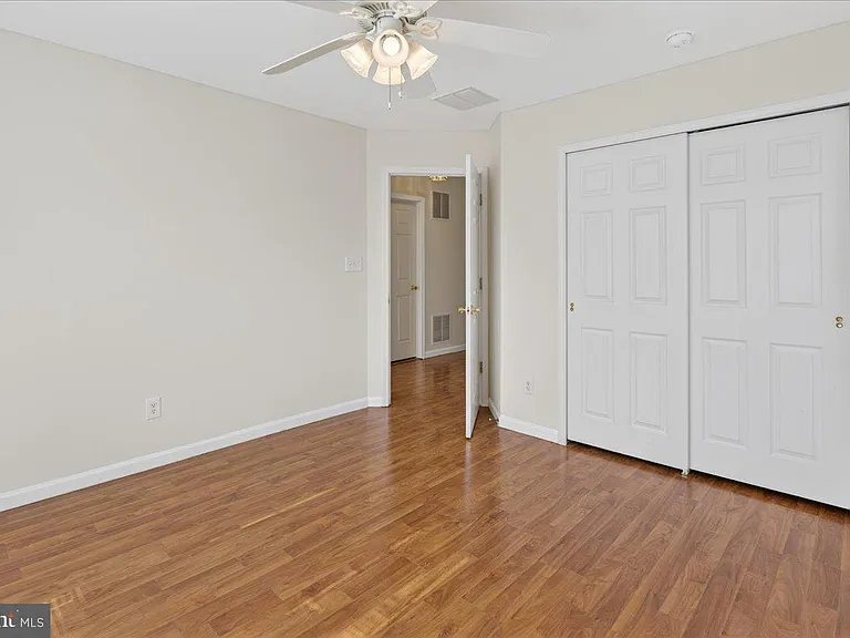 313 Fountayne Ln — Photo 31