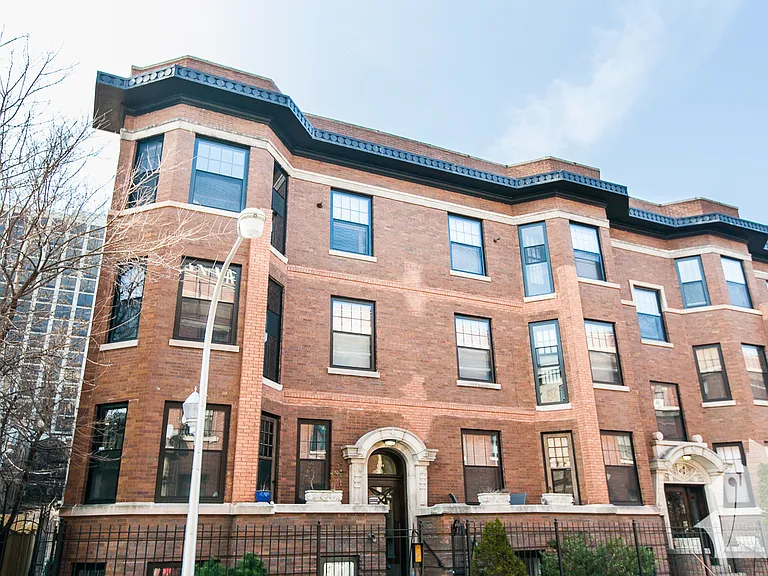 4332 N Dayton St #3 — Photo 1