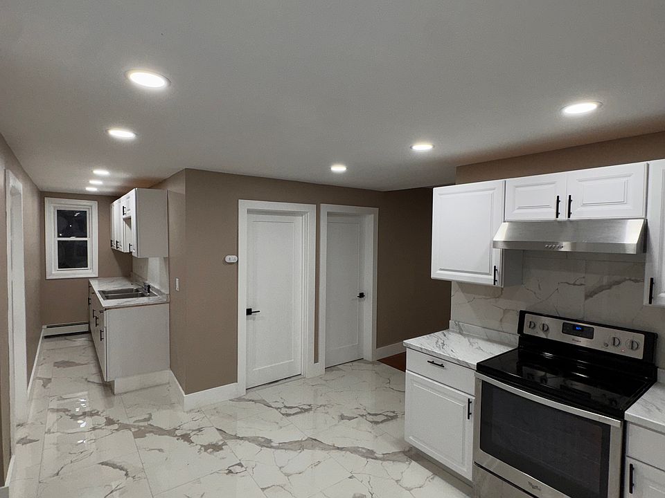 1st image of 14 Mason St #2