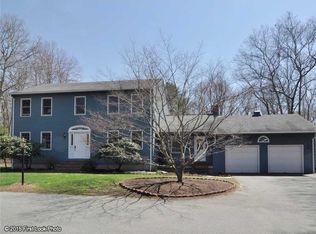 46 Falcon Ridge Dr, Exeter, RI 02822