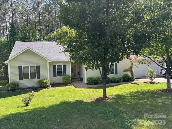 5137 Buckhead Dr, Granite Falls, NC 28630