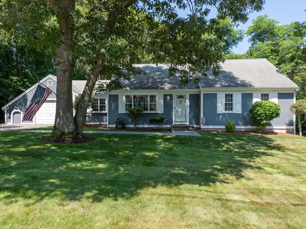 154 Woodland Avenue, Hyannis, MA 02601