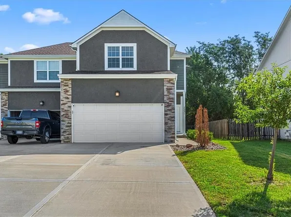 7531 McCoy St, Lenexa, KS 66227