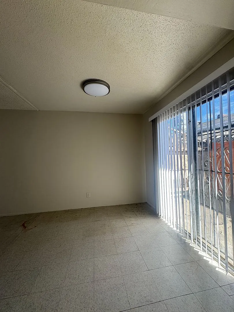 Bedlow Dr — Photo 4