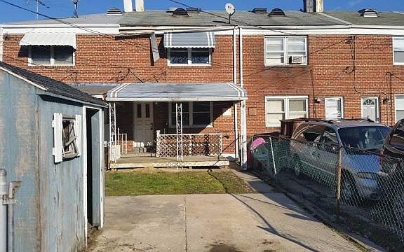 3rd image of 4022 Saint Monica Dr