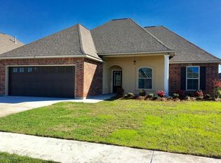 111 Sapphire Springs Rd, Youngsville, LA 70592