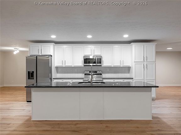 5th image of 2712 Collis Ave