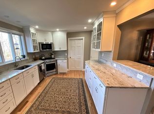 755 Potomska Rd, Dartmouth, MA 02748