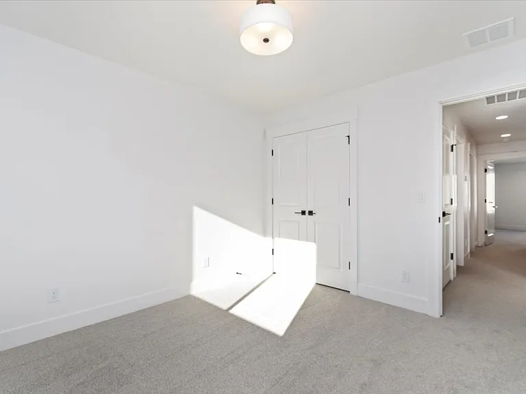 740 S Calhoun Ln — Photo 21