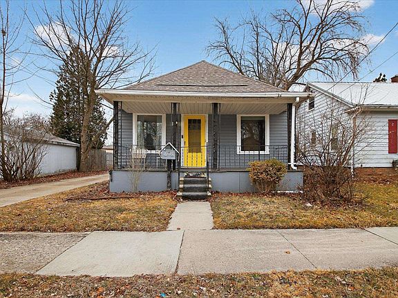 3rd image of 1815 W Genesee Ave