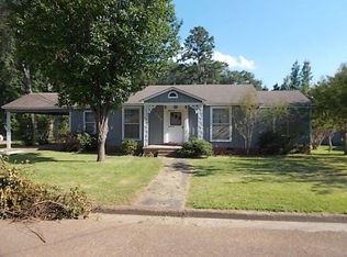 315 Powell St, Grenada, MS 38901