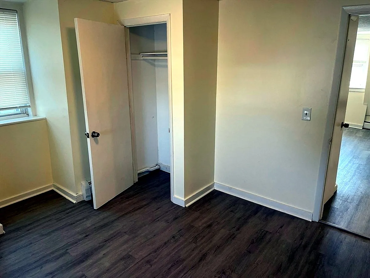 2 bed, $2,400 — Photo 4
