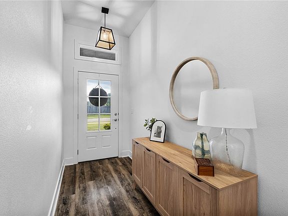 5th image of 305 W Taverner Xing