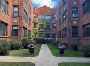 929 Michigan, Evanston, IL 60202