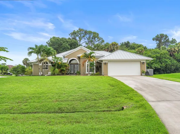 2102 SW Vixen Court, Port St Lucie, FL 34953