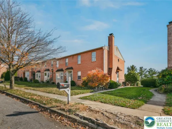 1924 Alberta Dr, Whitehall, PA 18052