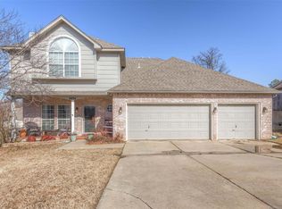 4034 S Rolling Oaks Cres W, Tulsa, OK 74107