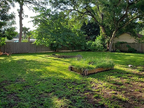 4th image of 2933 W Mark Dr