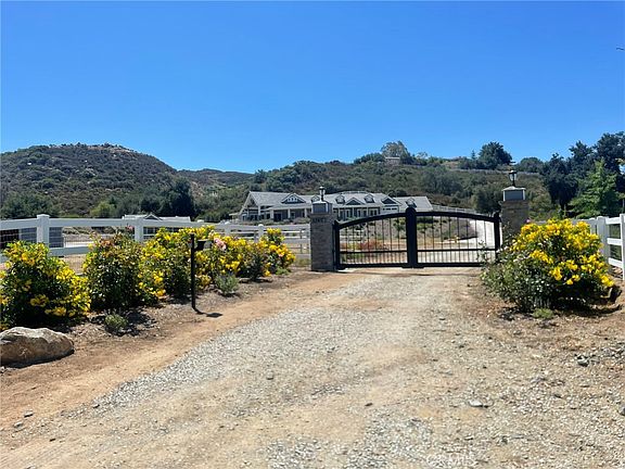 3rd image of 37492 Calle De Lobo