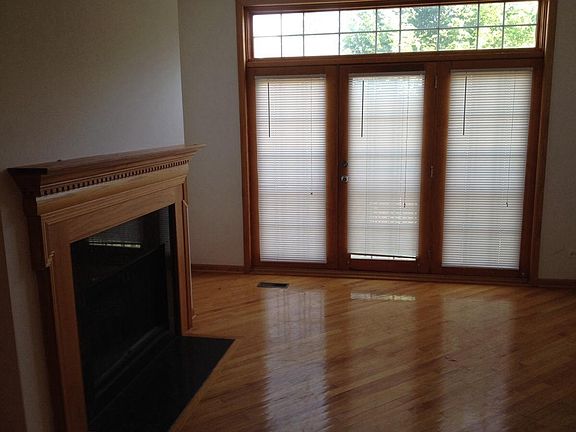 4th image of 1103 W Cornelia Ave #4BEDRM