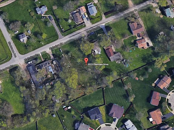 5th image of Plainview Dr