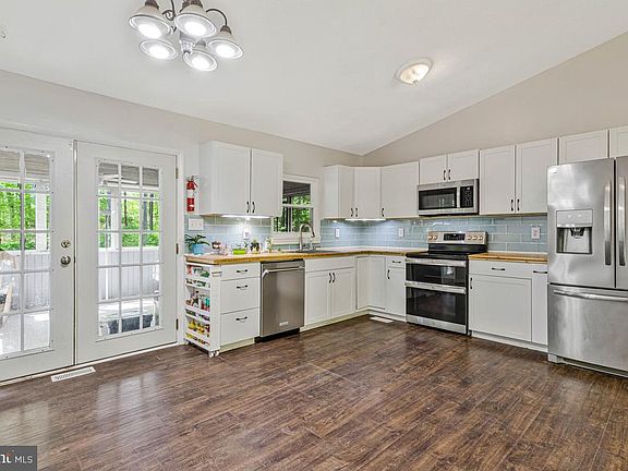 5th image of 5030 Sunnyhills Dr