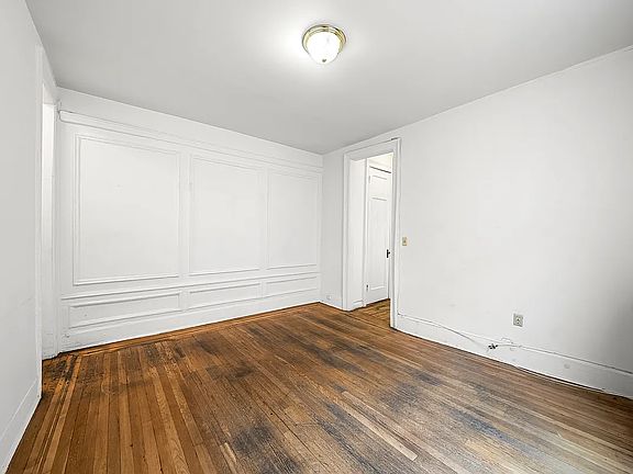 5th image of 834 Riverside Dr APT 4E