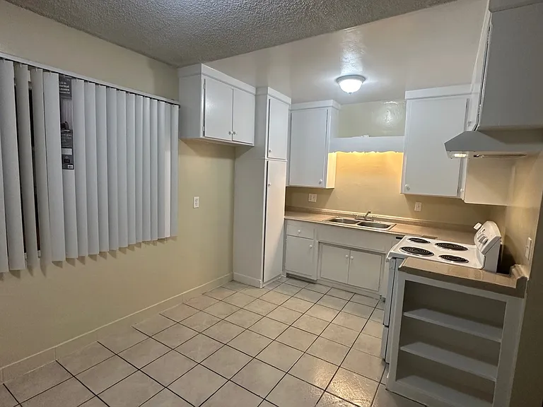 3437 Belcroft Ave — Photo 18