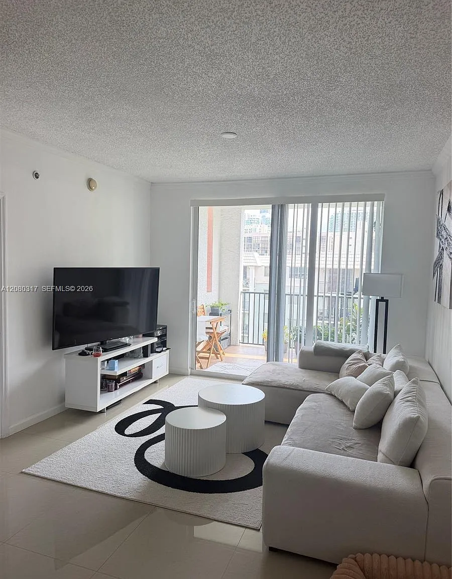 Porto Bellagio Condo — Photo 4
