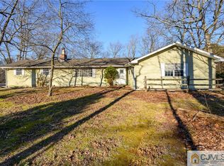 9 Lee Ln, Southampton, NJ 08088