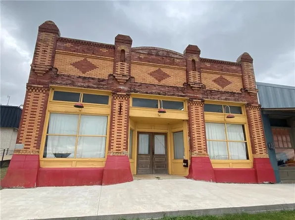 202 N Commerce St, Coupland, TX 78615