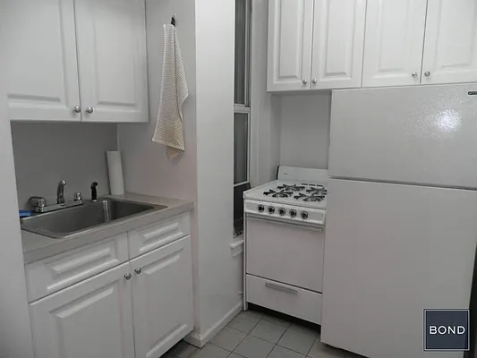 Rented by Bond New York | media 16