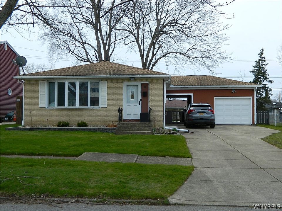 1st image of 82 Louise Dr